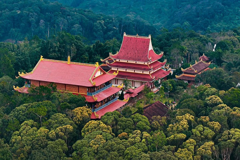 Chùa Khánh Lâm Măng Đen – Chạm đến sự yên bình giữa đại ngàn